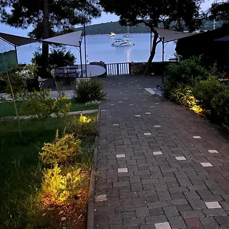 Seaside Holidayhouse , 말리로시니