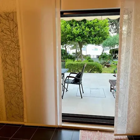 Seaside Holidayhouse , شقة