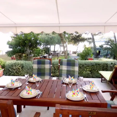 Seaside Holidayhouse , شقة مالي لوشينغْ