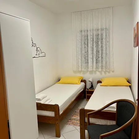 Apartamento Seaside Holidayhouse , *